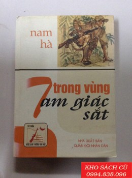 Trong Vùng Tam Giác Sắt (Bìa Cứng)