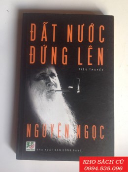 Đất Nước Đứng Lên